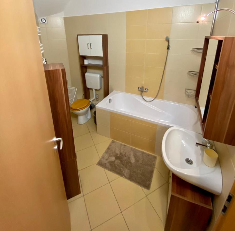 Barand Apartman エゲル エクステリア 写真