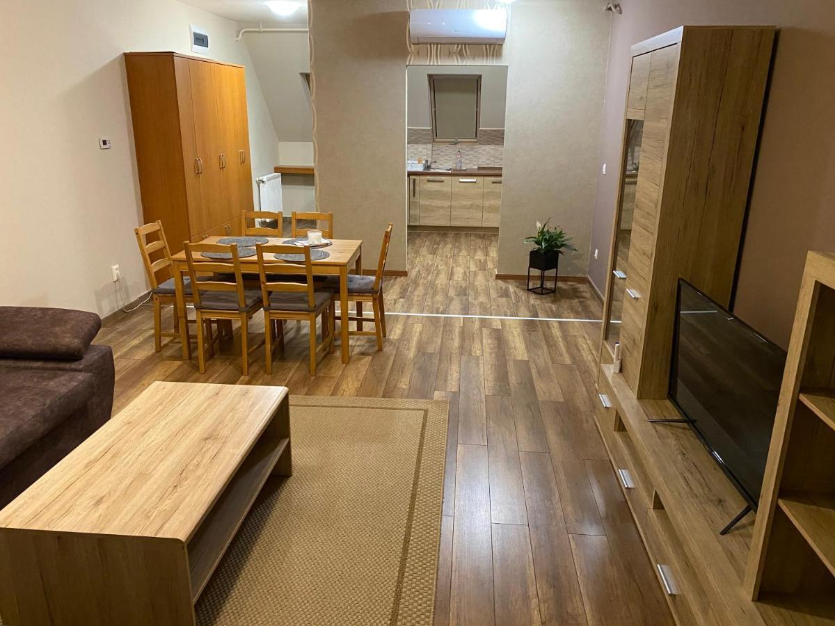Barand Apartman エゲル エクステリア 写真